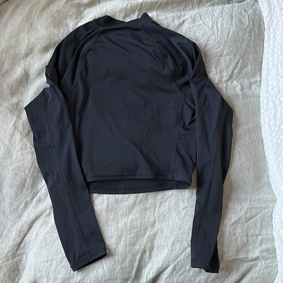Fabletics black mock neck workout top - Picture 3 of 3